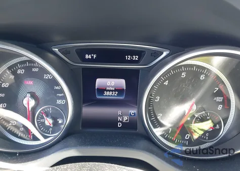 2018 Mercedes-Benz Gla 250 4Matic z USA, uszkodzony, nr VIN WDCTG4GB4JJ491007